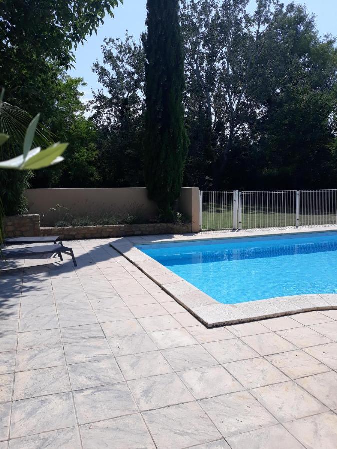 Le Mas Des Vergers Salon-de-Provence Szoba fotó