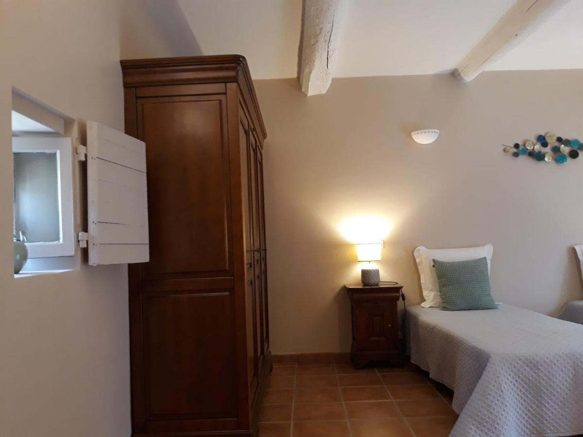 Le Mas Des Vergers Salon-de-Provence Kültér fotó