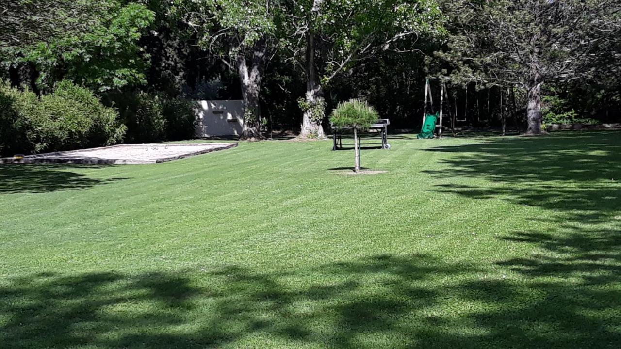 Le Mas Des Vergers Salon-de-Provence Kültér fotó